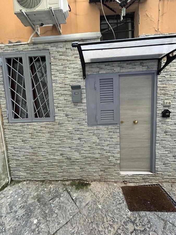 Mini House Vicoletto Pontenuovo 41 Appartement Napels Buitenkant foto