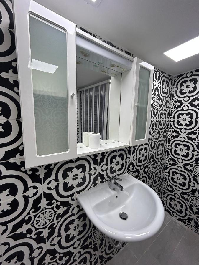 Mini House Vicoletto Pontenuovo 41 Appartement Napels Buitenkant foto
