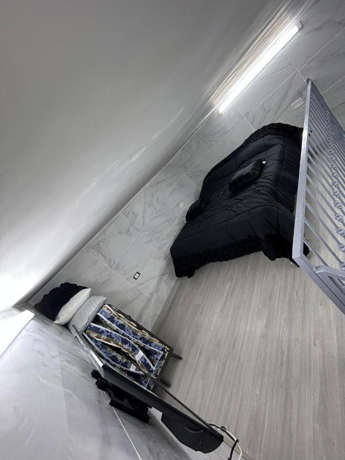 Mini House Vicoletto Pontenuovo 41 Appartement Napels Buitenkant foto